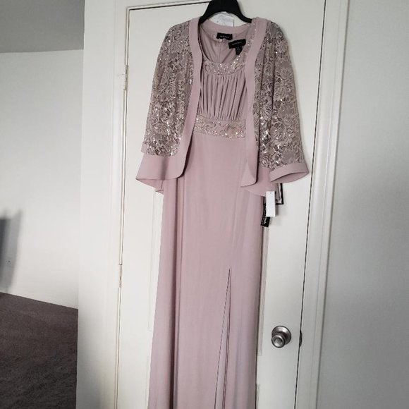 Dress - Picture 2 of 4